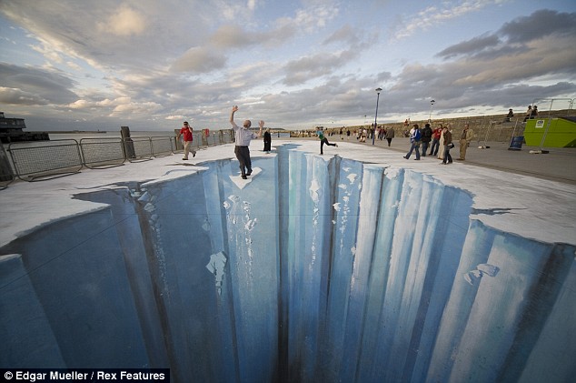 cool 3d artwork. Amazing 3D Art Made With Chalk